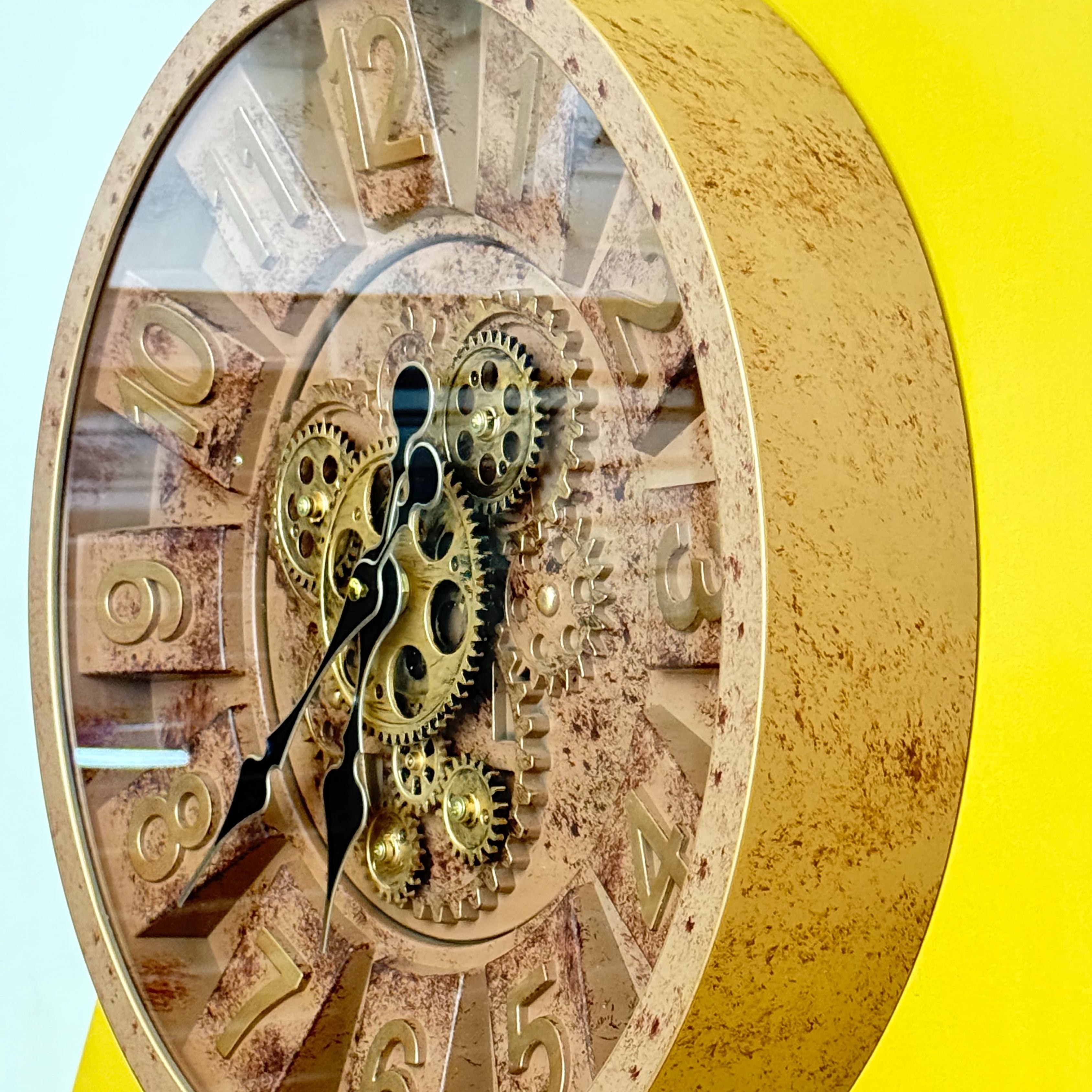 Vintage Gear Numerical Clock