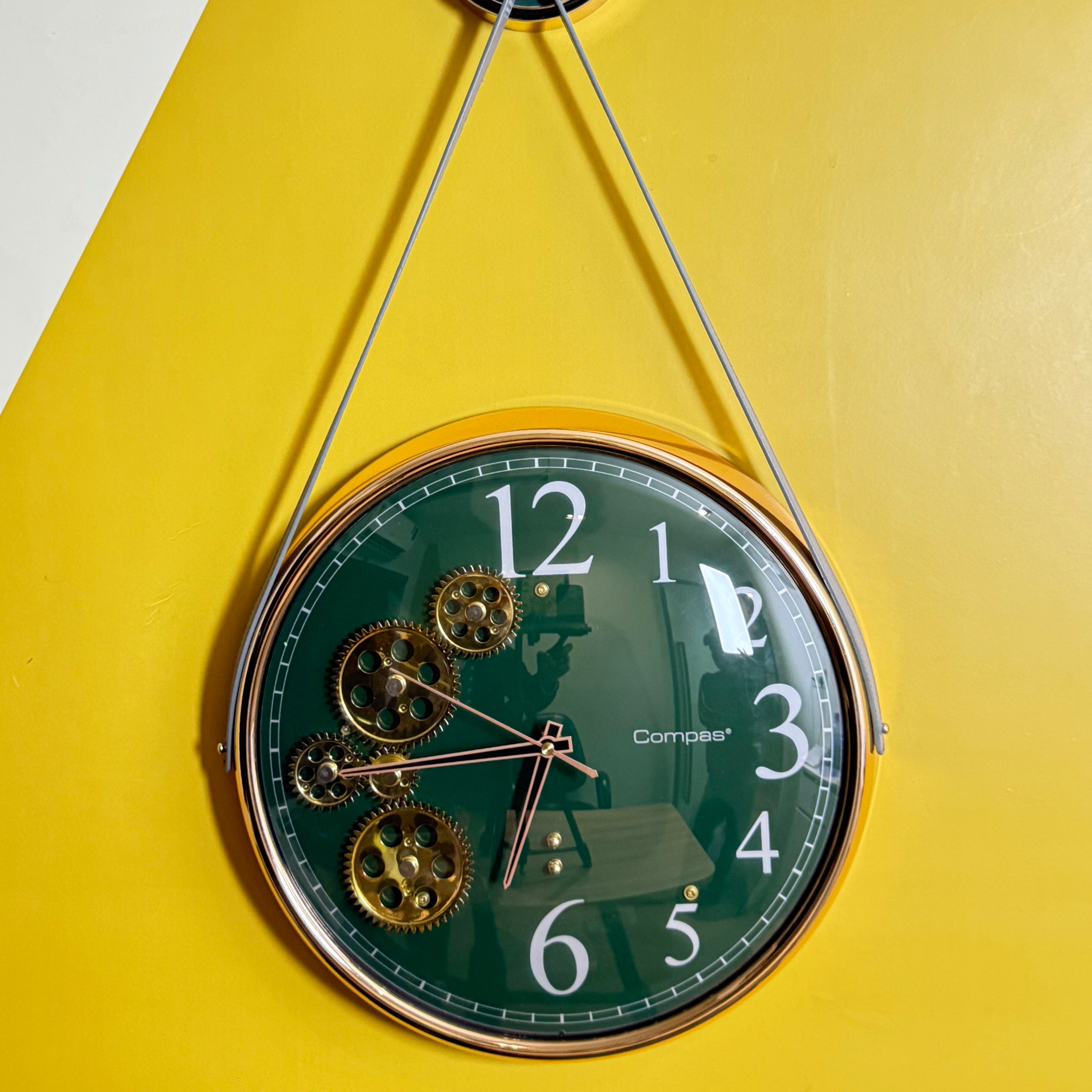 Green Numerical Wall Clock
