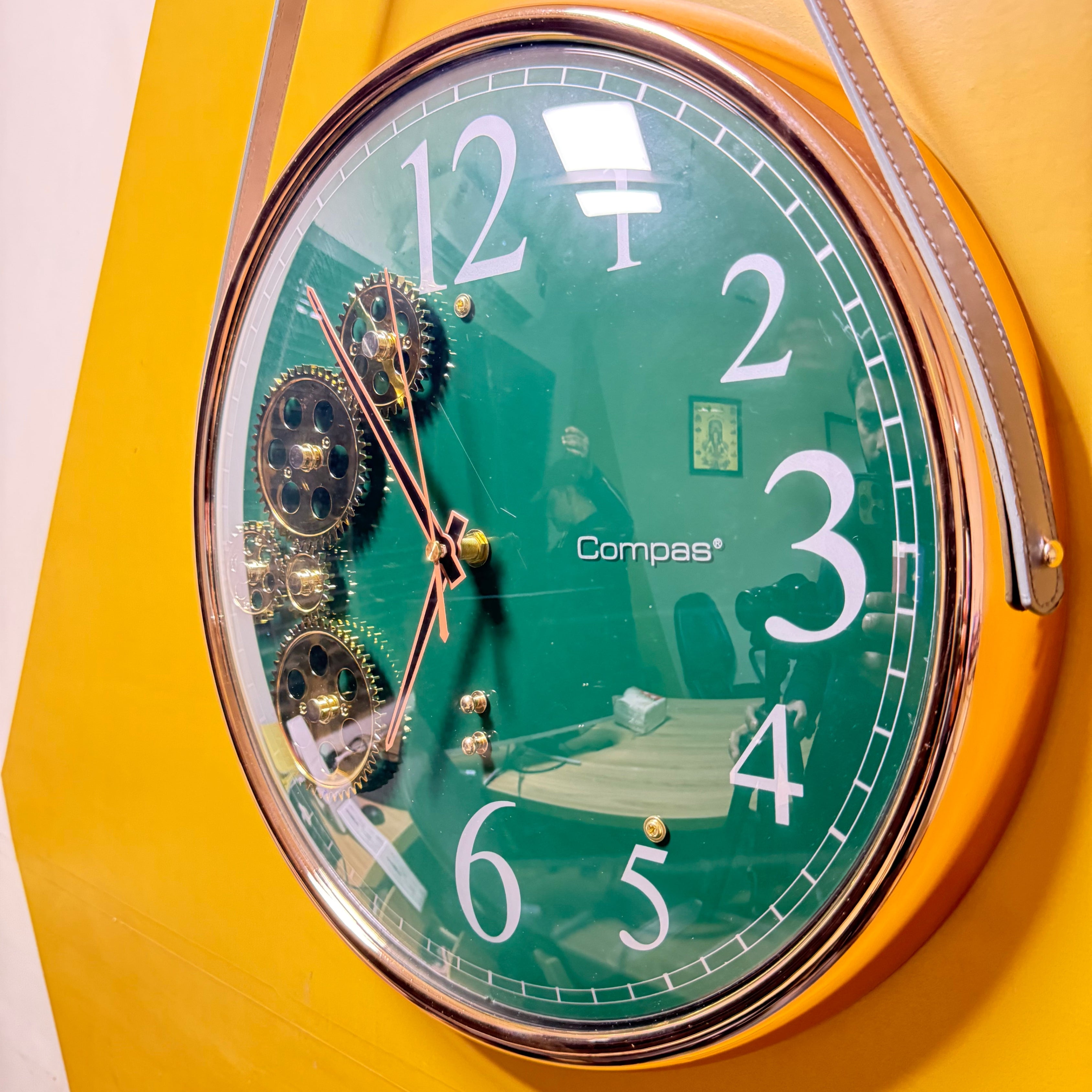 Green Numerical Wall Clock