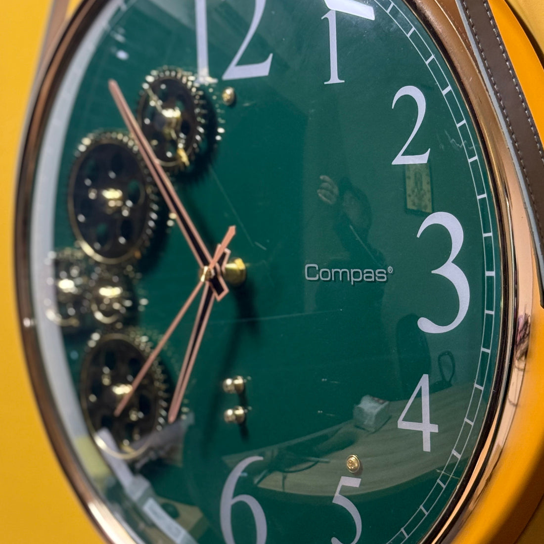 Green Numerical Wall Clock