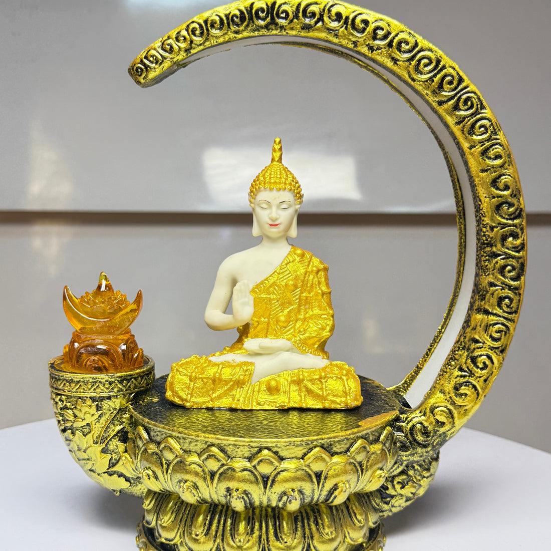 Aura Golden Glow Buddha Lamp