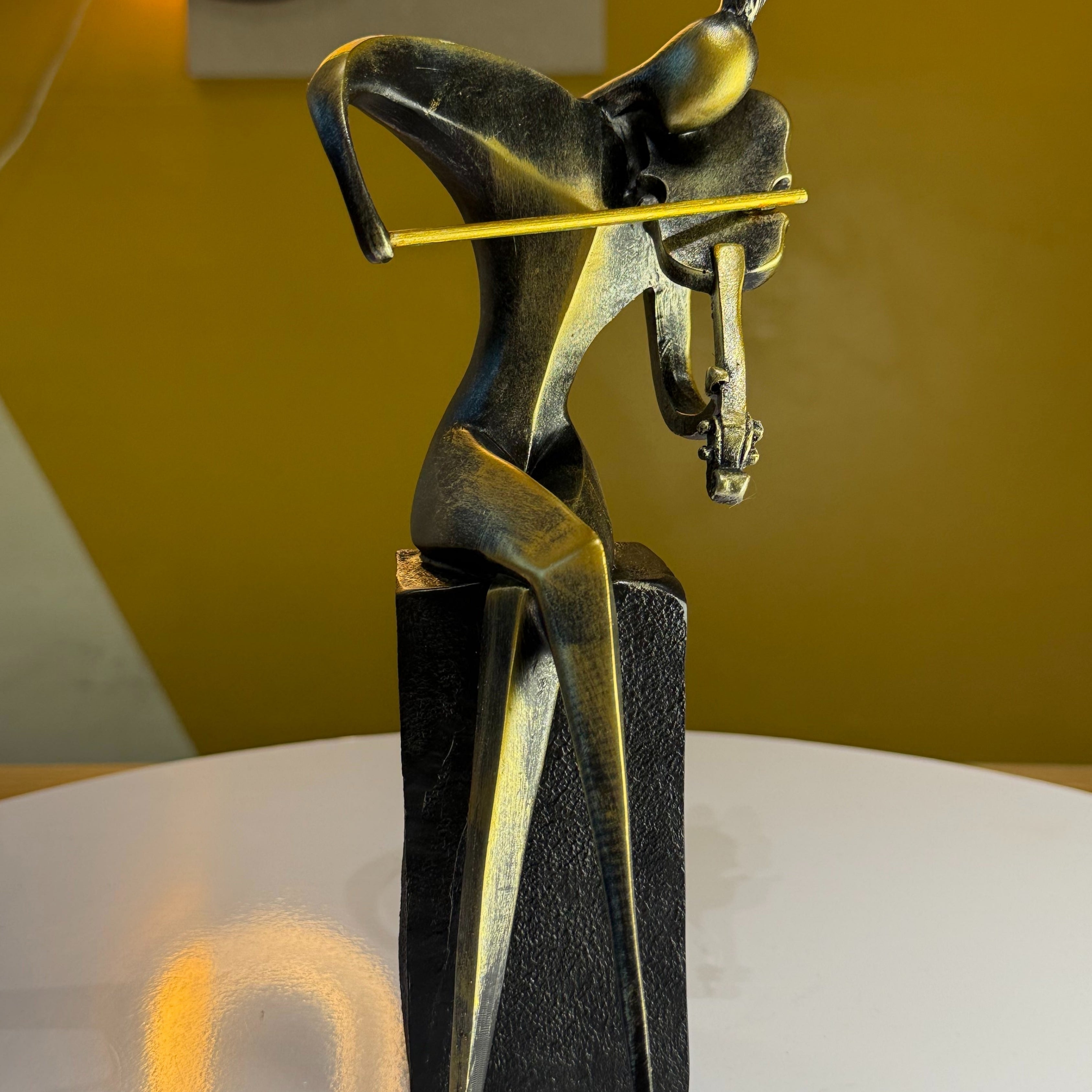 Clay Golden Finish Violin Man