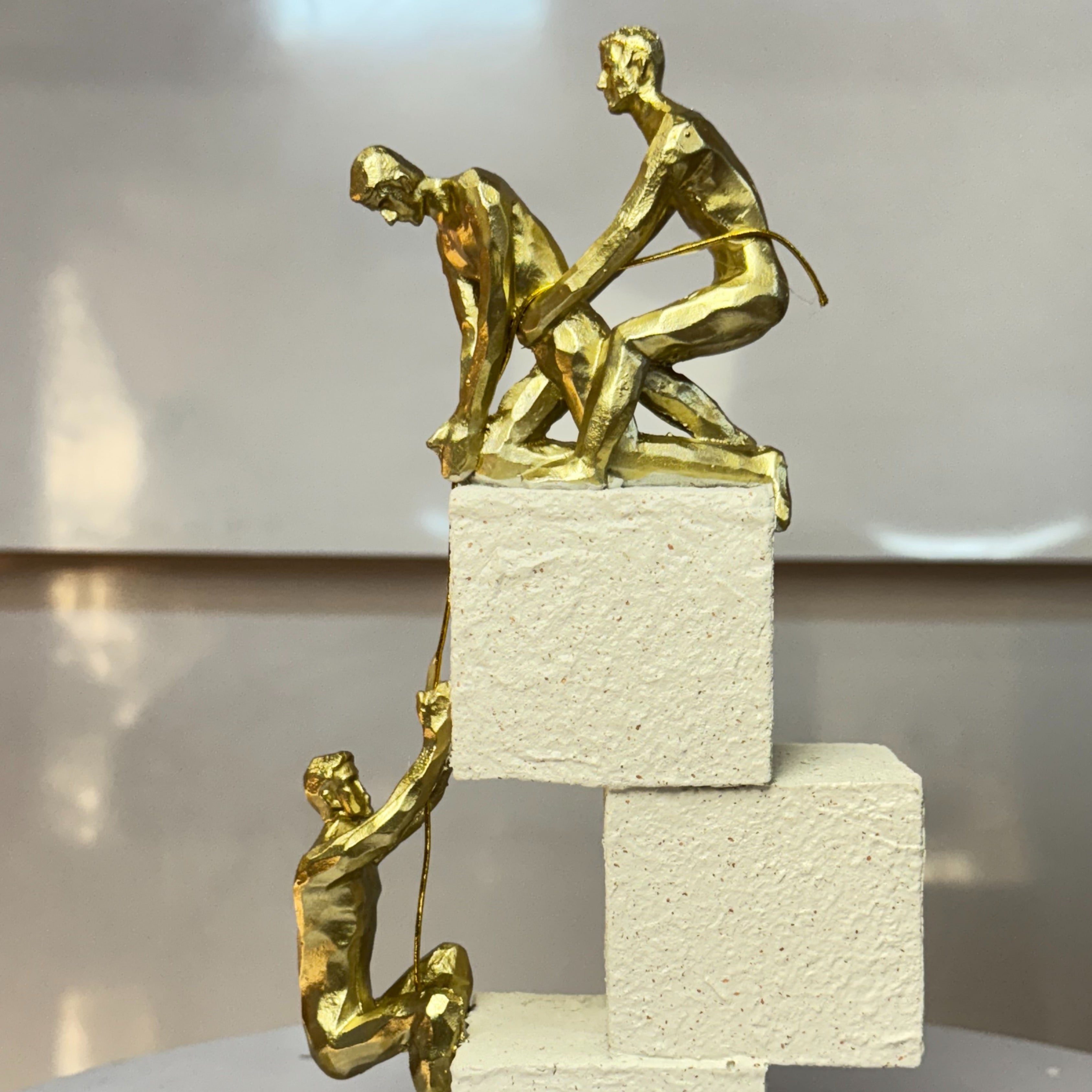 Support & Strength Showpiece