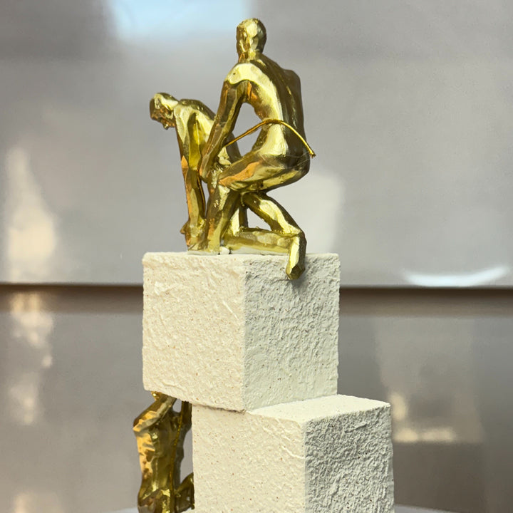 Support & Strength Showpiece