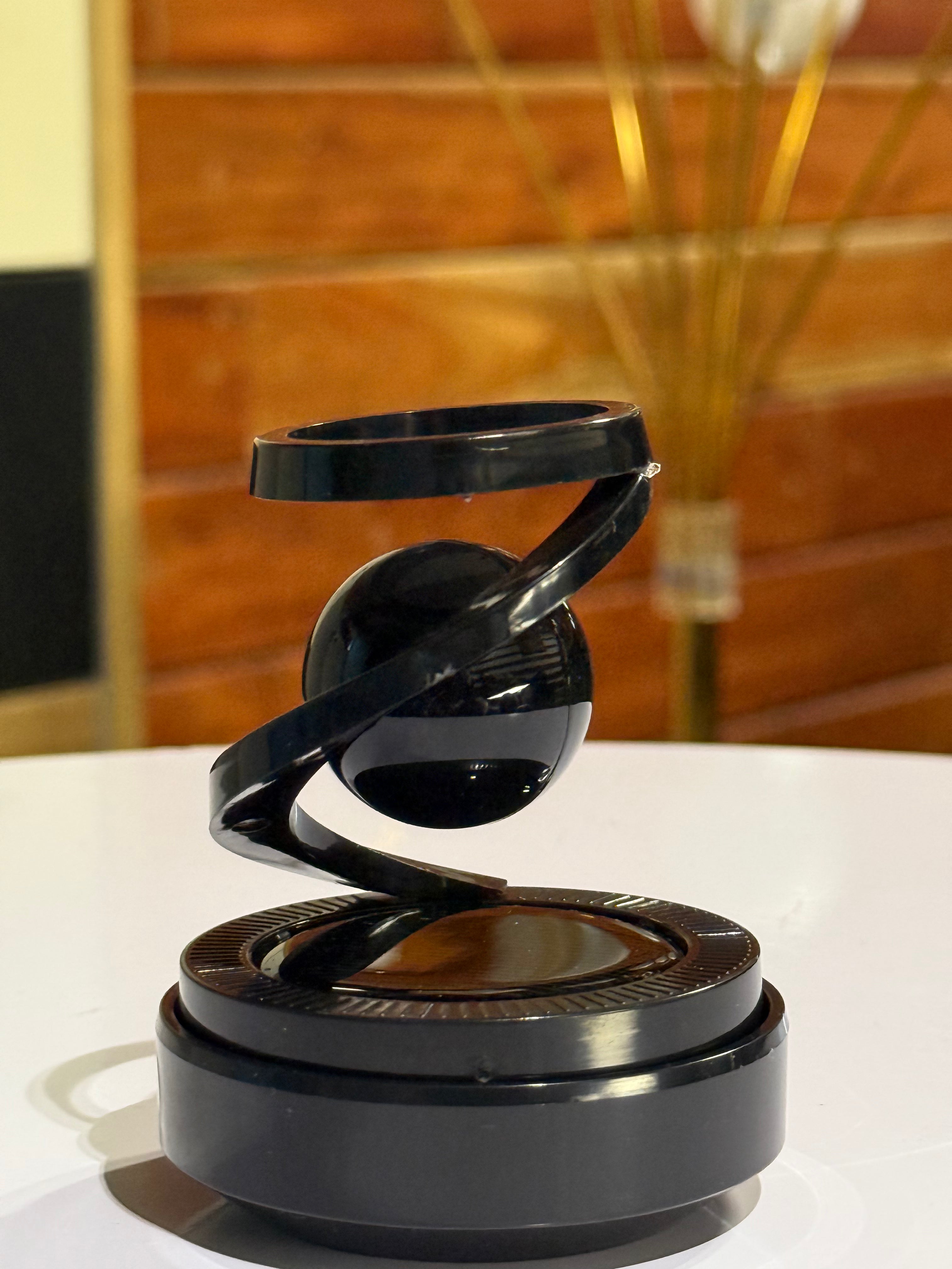 Black Solar Moving Illusion Car Perfume