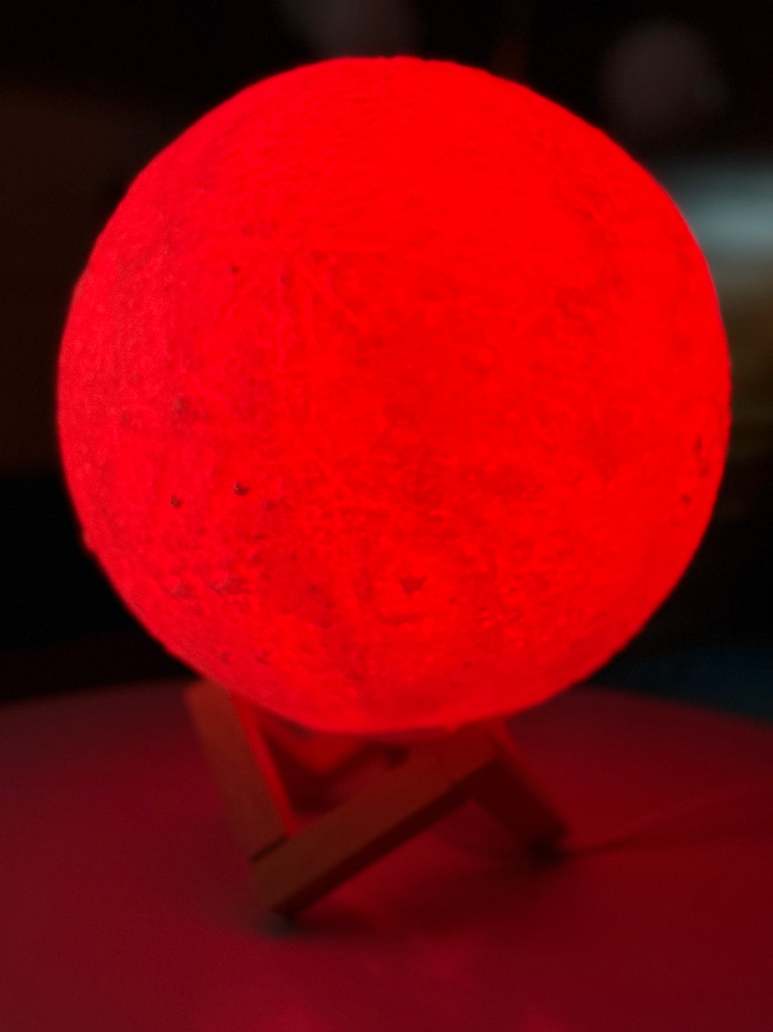 3D Printed Colourful Moon Lamp
