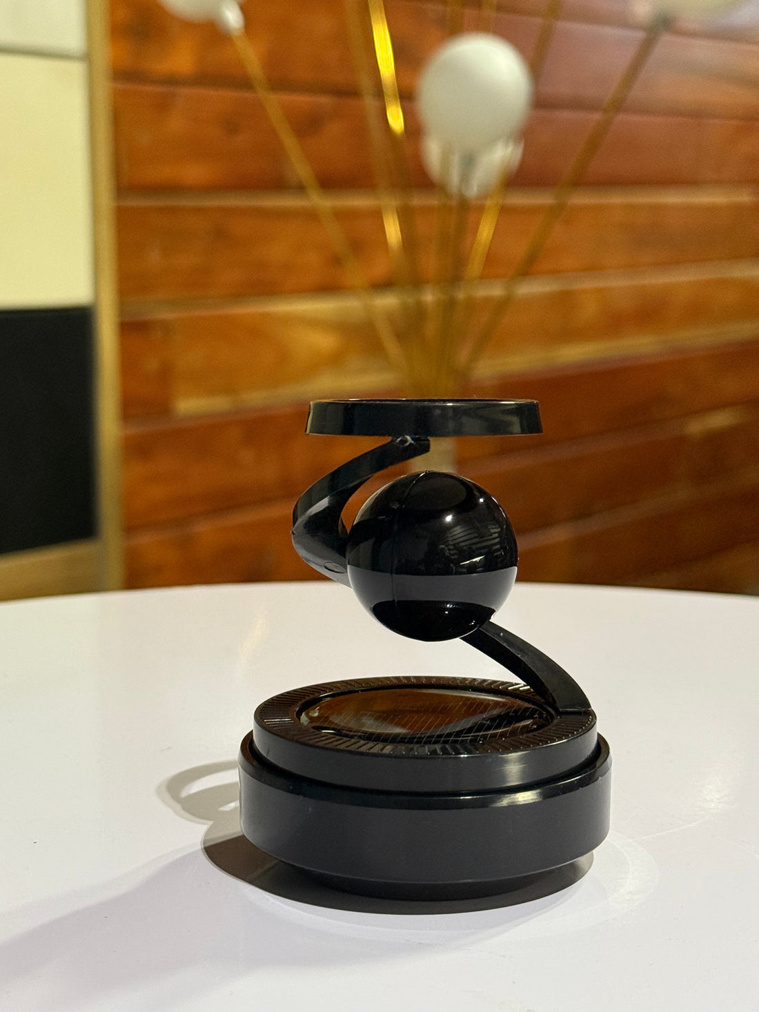 Black Solar Moving Illusion Car Perfume