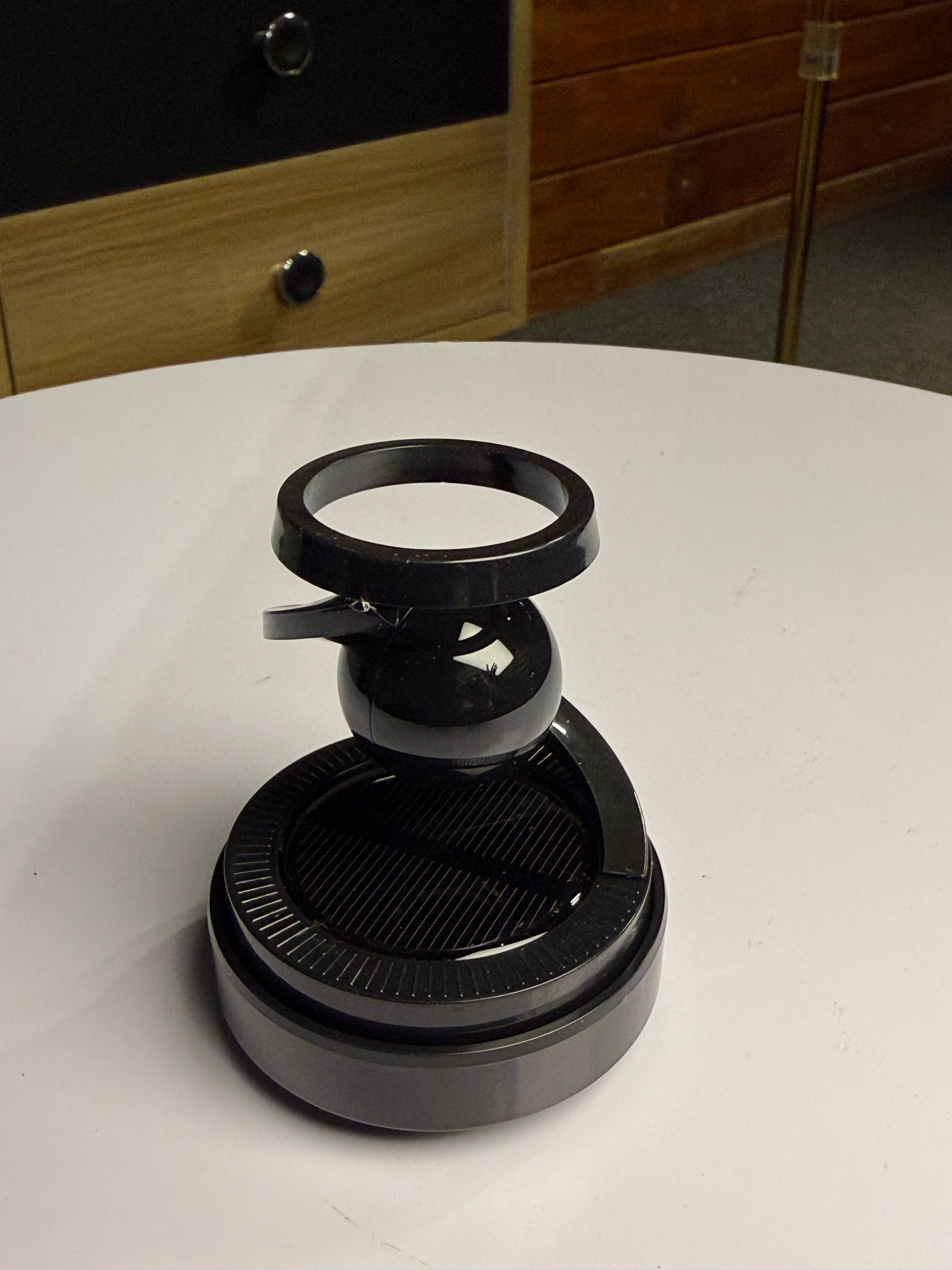 Black Solar Moving Illusion Car Perfume