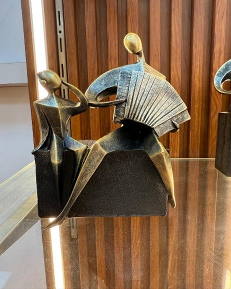 The Instrumental Decor